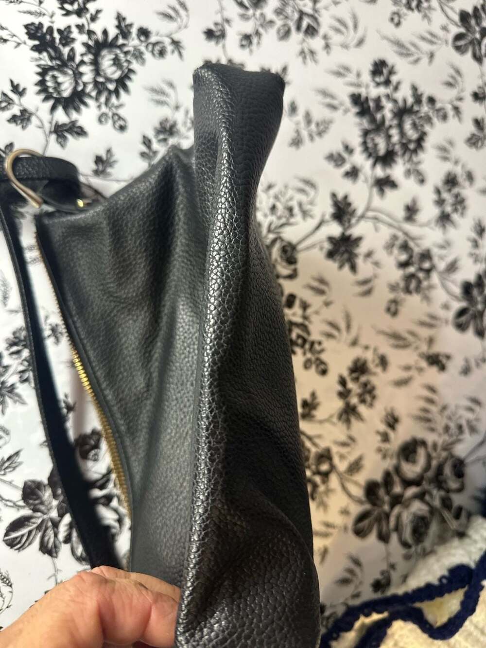 A New Day Black Pebbled Faux Leather Crossbody Bag - Picture 4 of 7